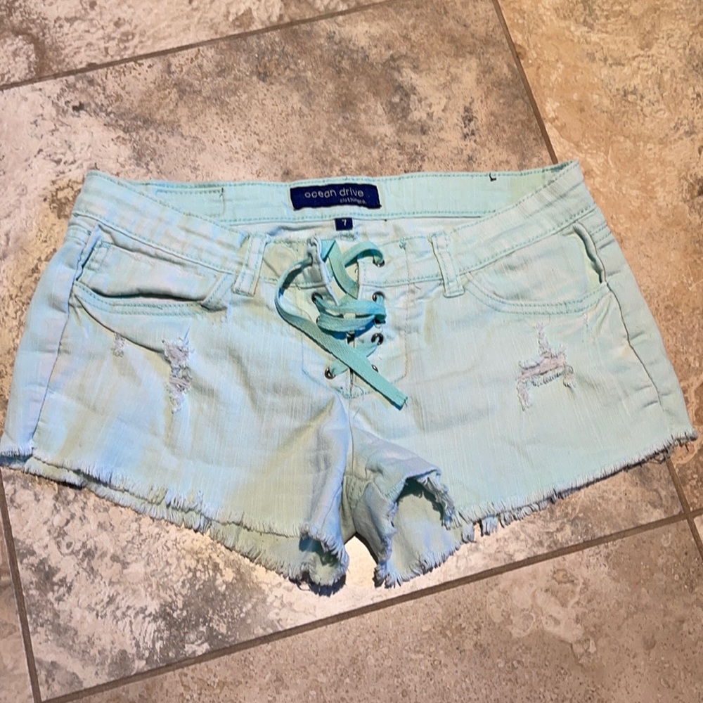 Cut off shorts